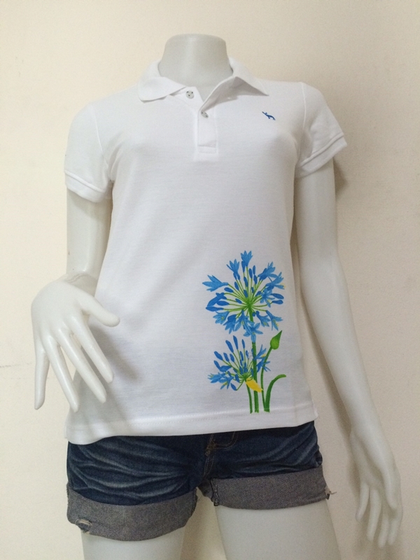 เสื้อโปโลหญิงดอกสีฟ้า