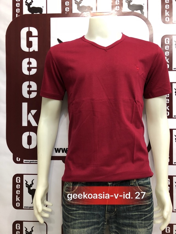 เสื้อยืดคอวีสีแดงเลือดหมู